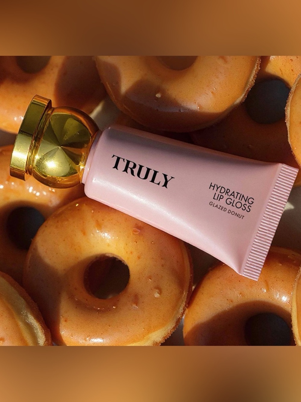 TRULY Hydrating Lip Gloss - Glazed Donut Pink